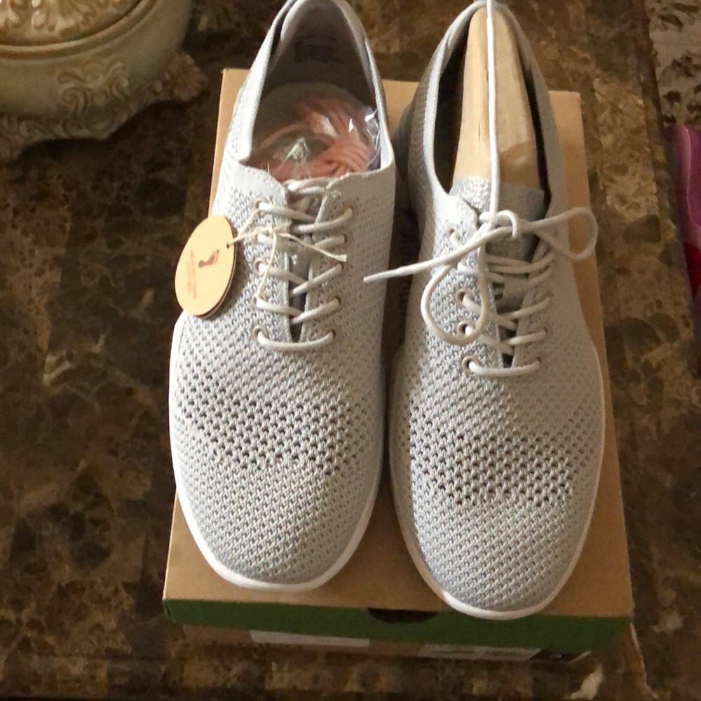 Lt Grey Memory Foam Jambu Sneakers NWT